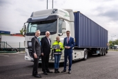 Zwei DAF CF Electric für Rhenus Logistics in Deutschland