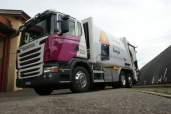Mit neuem Euro-6-Scania auf Sammeltour