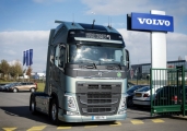 Der erste neue Volvo FH ist ausgeliefert